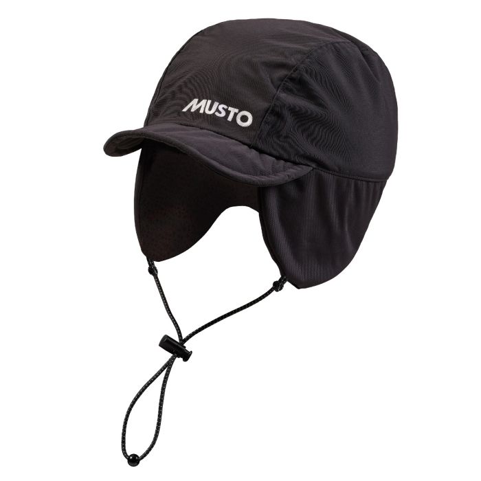 Musto MPX Fleece Lined Waterproof Cap – Black – Wasserdichte Offshore Segelkappe mit Polartec® Fleece